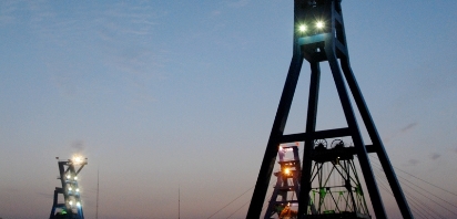 二十二工程處施工的內蒙色連立井夜景